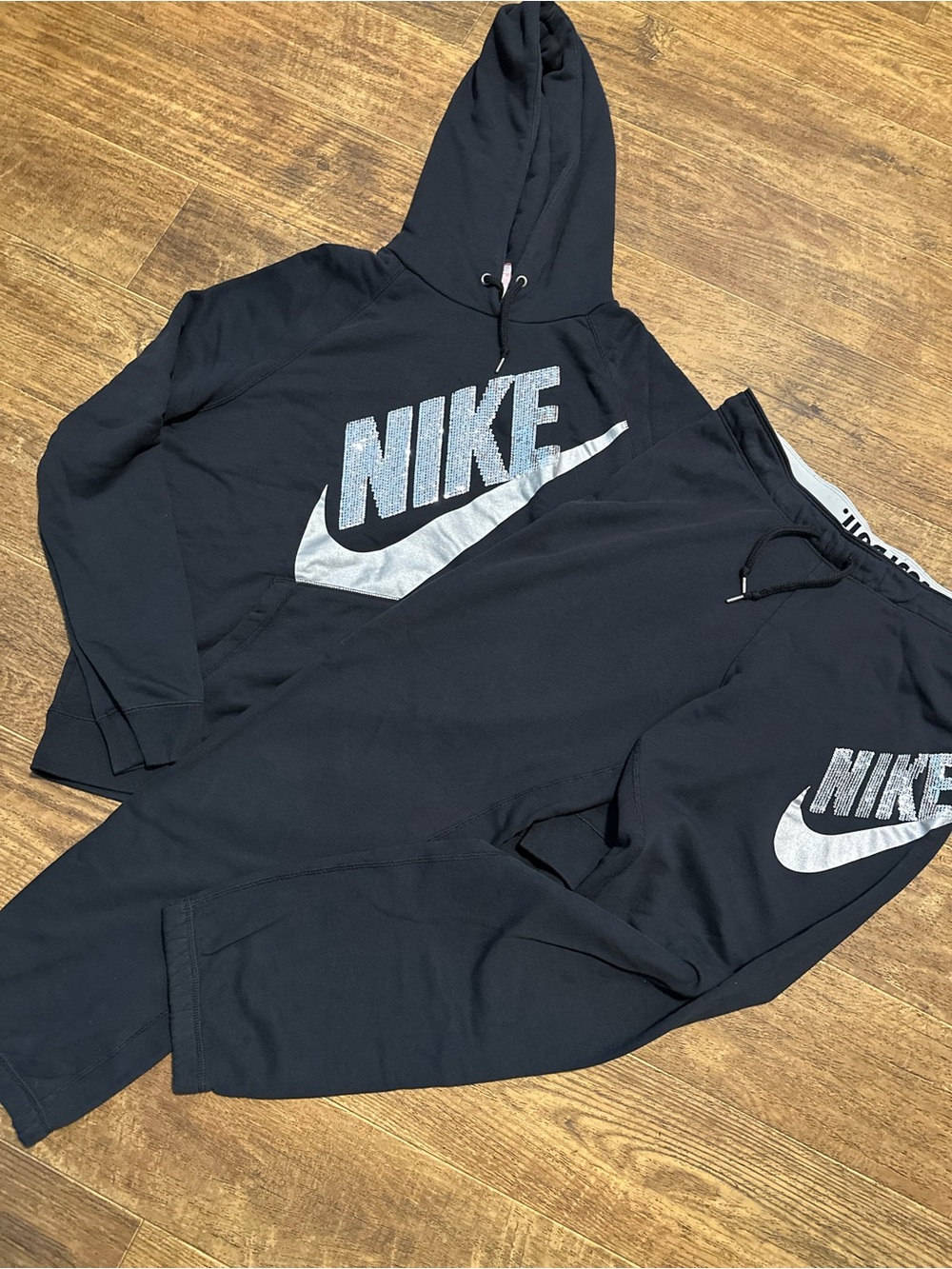 NIKE BLING SWEATSUIT BLACK WITH SLIVER SEQUINS XL HOODIE L SWEATS
